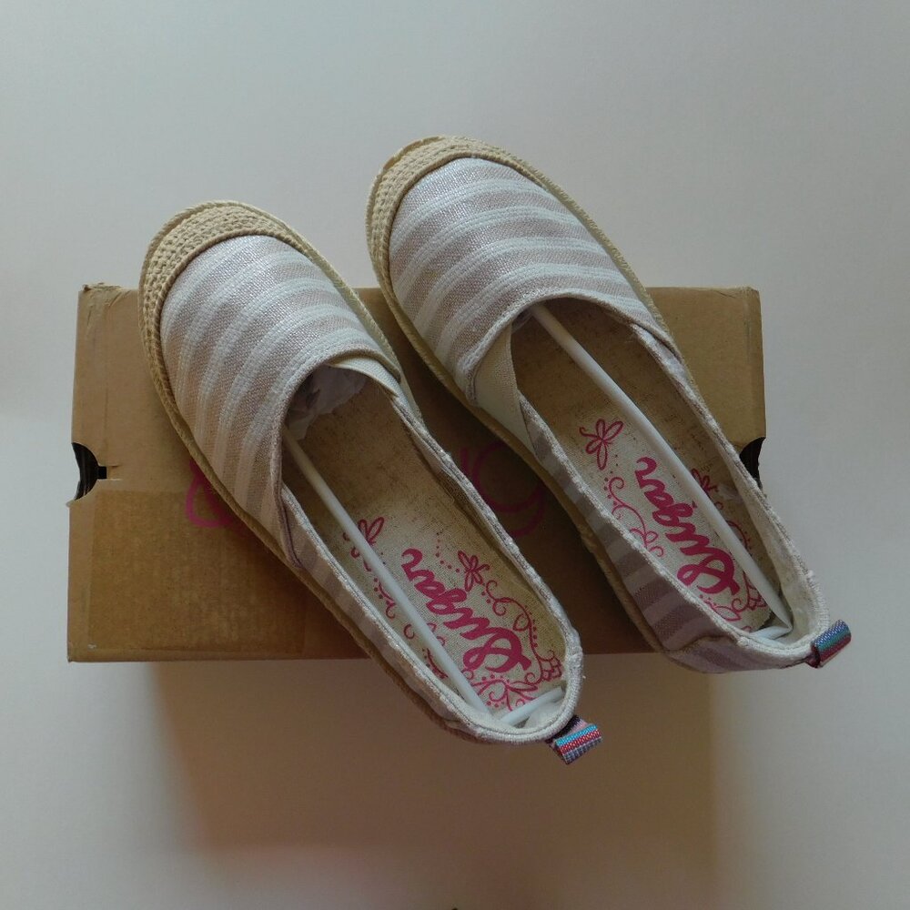 SUGAR  Elenore Canvas Flats Slip-On Espadrilles Shoes Stripe Womens 6.5 NEW
